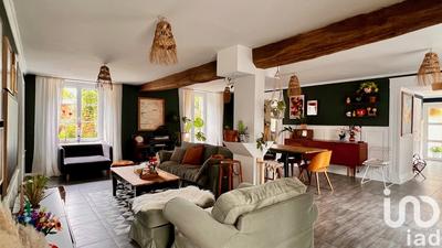 Maison - 240 m² - 8 pièces