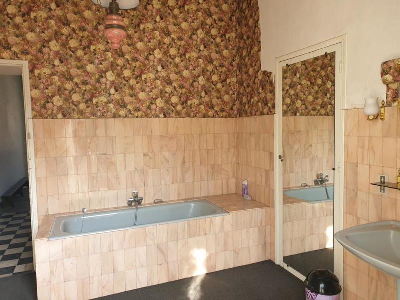 Propriété - 393 m² - 13 pièces