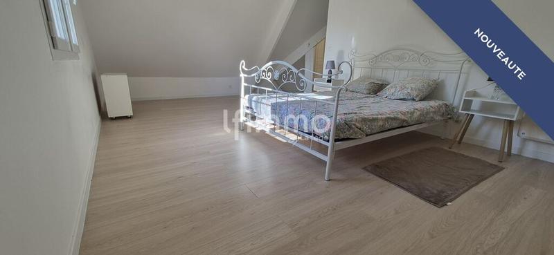 Maison - 212 m² - 8 pièces