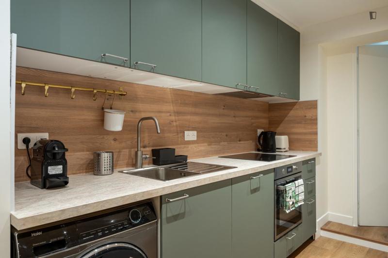 Chambre - 9 m² - 4 pièces