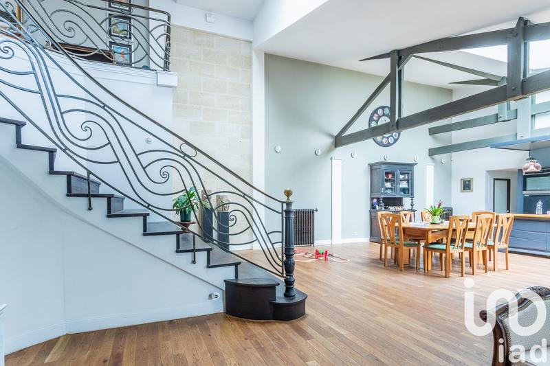 Maison de maîtres - 305 m² - 9 pièces