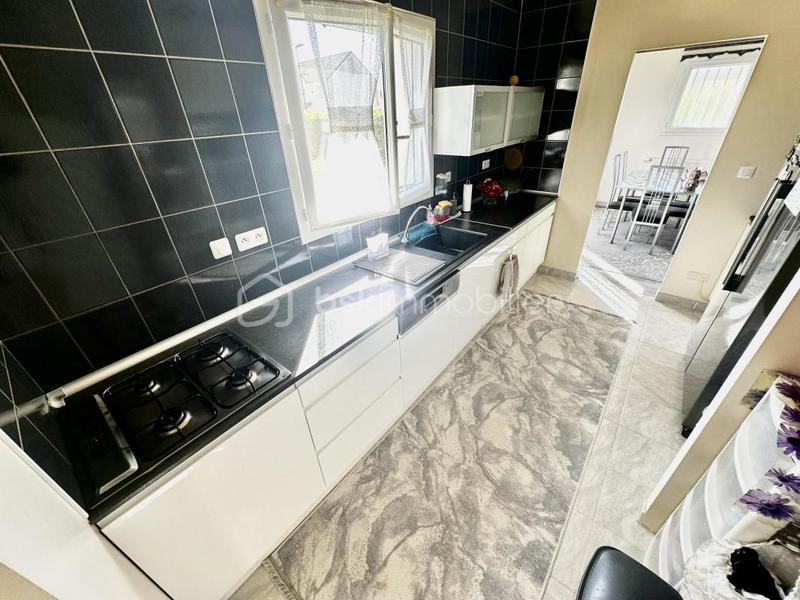 Maison traditionnelle - 120 m² - 6 pièces