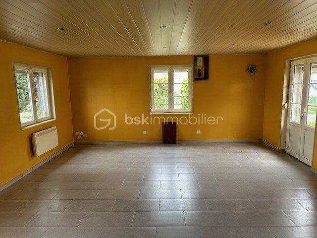 Maison - 90 m² - 5 pièces