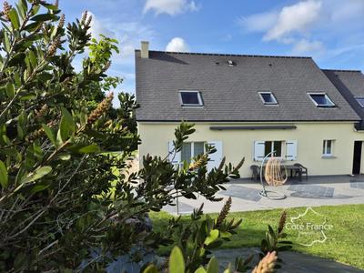 Pavillon - 158 m² - 9 pièces