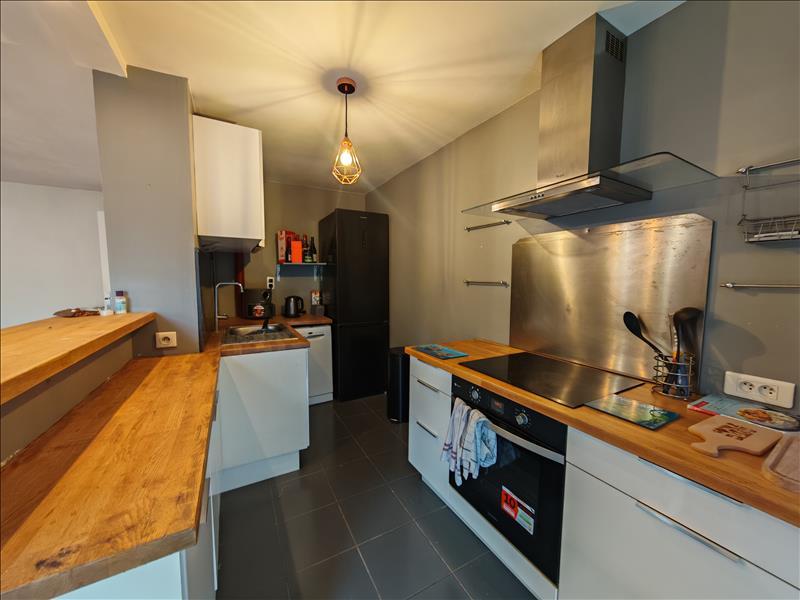 Appartement - 85 m² - 3 pièces