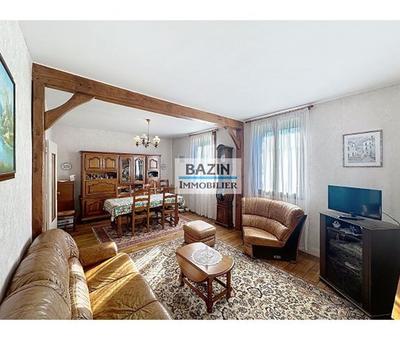 Maison traditionnelle - 106 m² - 5 pièces