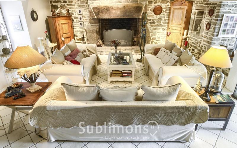 Maison - 231 m² - 9 pièces