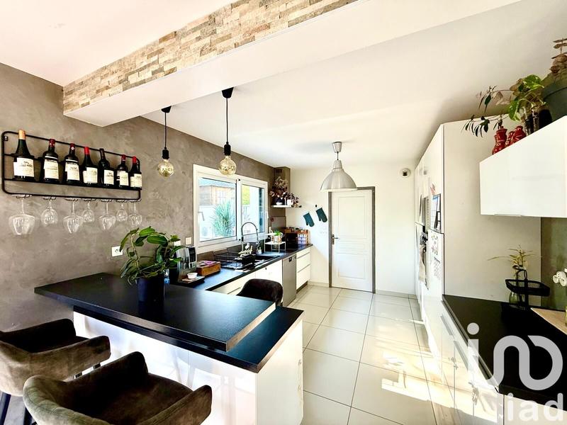 Maison - 160 m² - 9 pièces