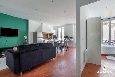 Chambre - 11 m² - 5 pièces