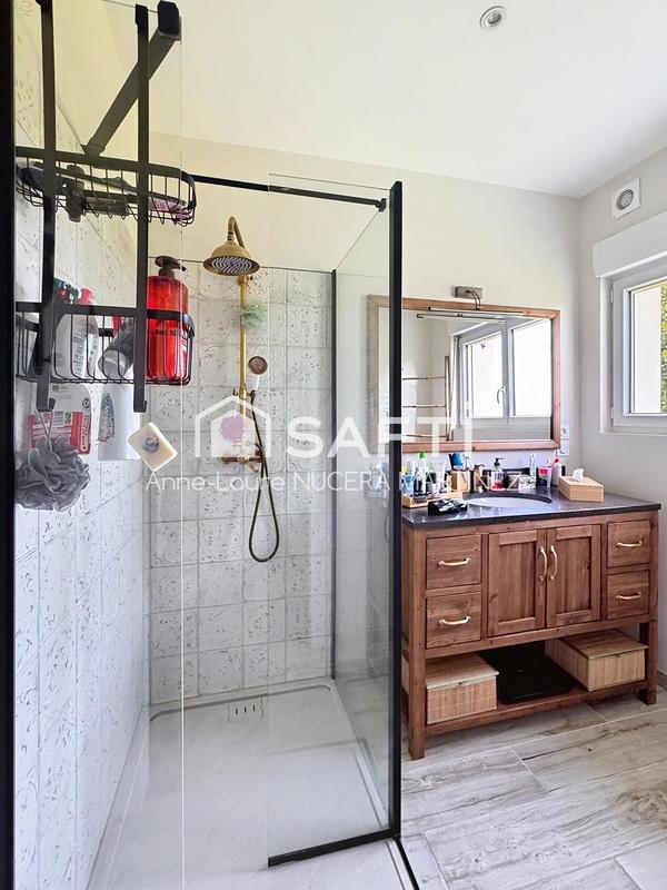 Maison - 145 m² - 8 pièces