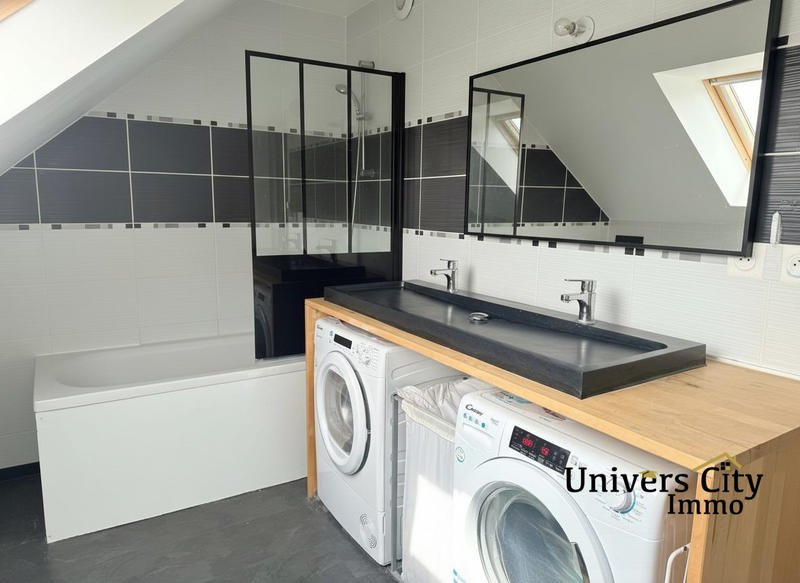 Maison - 103 m² - 5 pièces