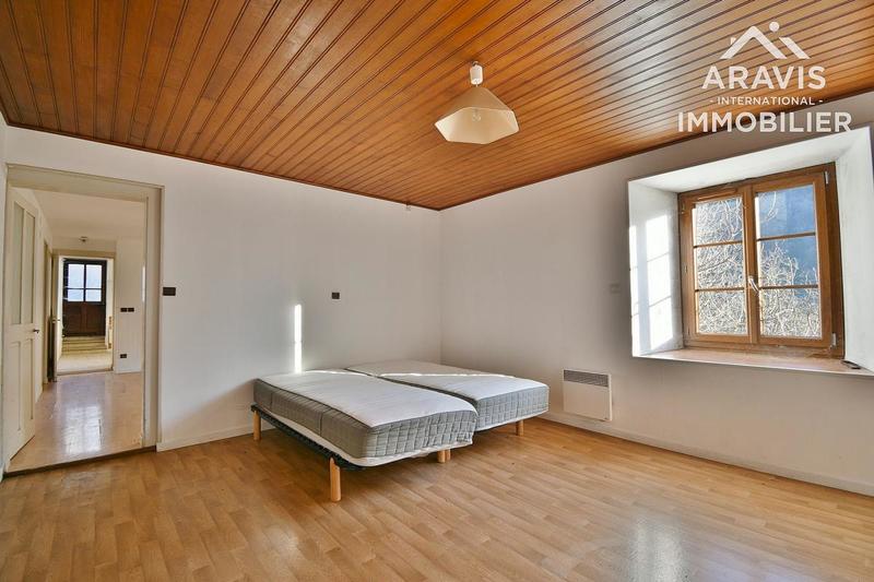 Corps de ferme - 360 m² - 5 pièces