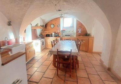 Appartement - 185 m² - 7 pièces