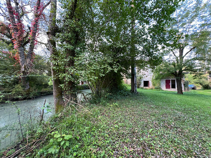 Maison - 210 m² - 9 pièces