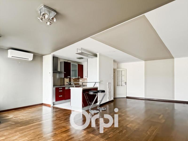 Appartement - 81 m² - 3 pièces