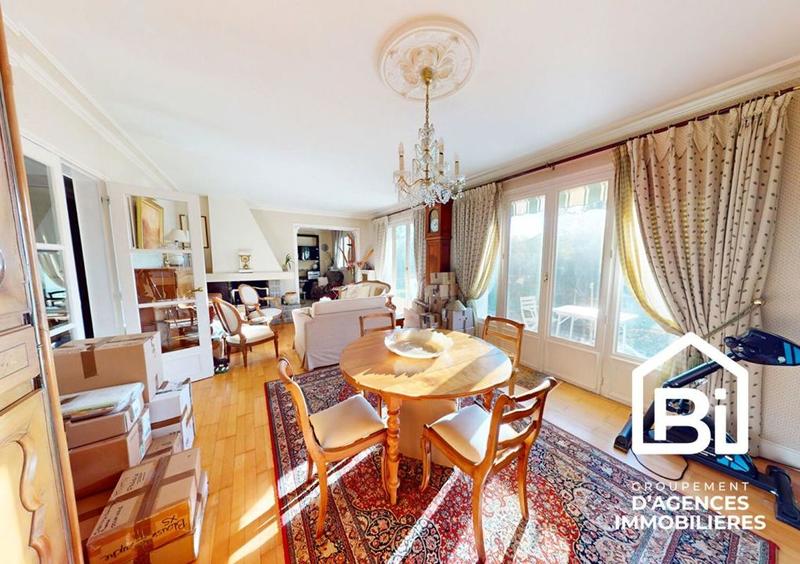 Maison - 145 m² - 6 pièces