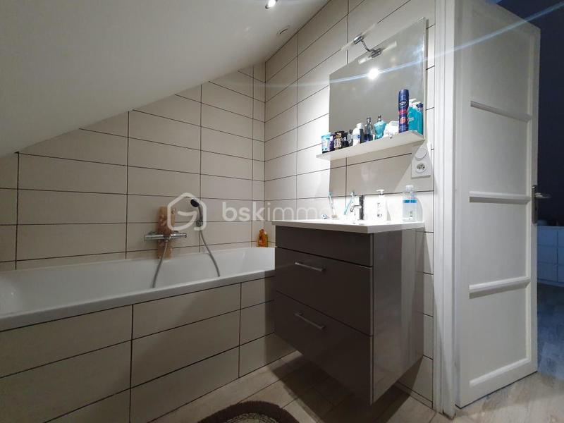 Maison - 96 m² - 4 pièces