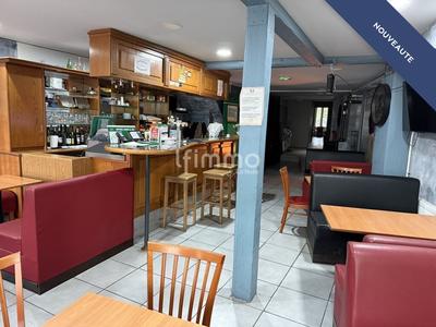 Maison - 300 m² - 9 pièces