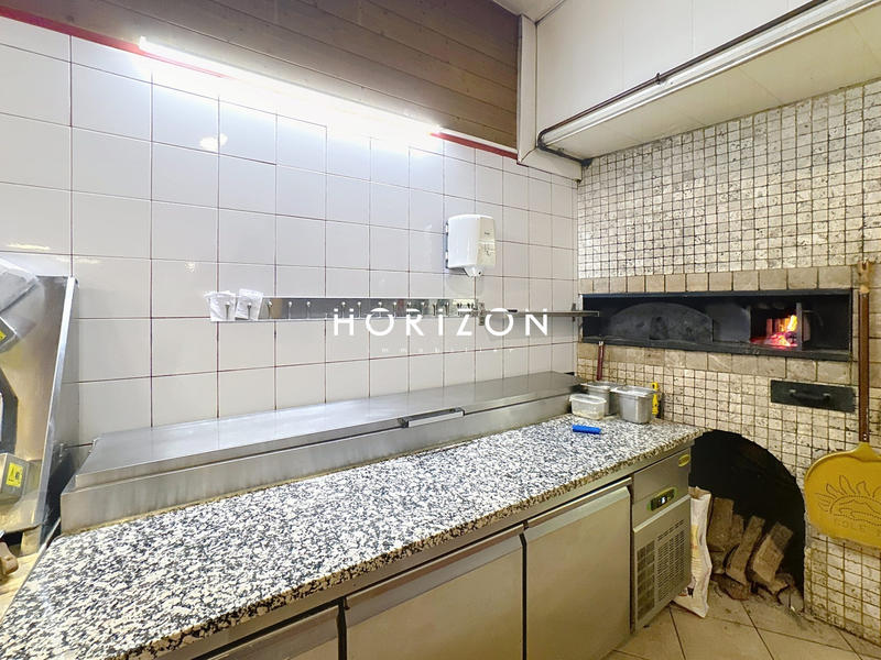 Local commercial - 170 m² - 3 pièces