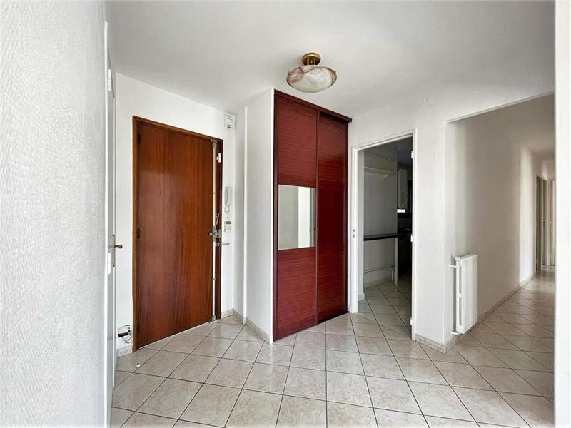 Appartement - 90 m² - 4 pièces