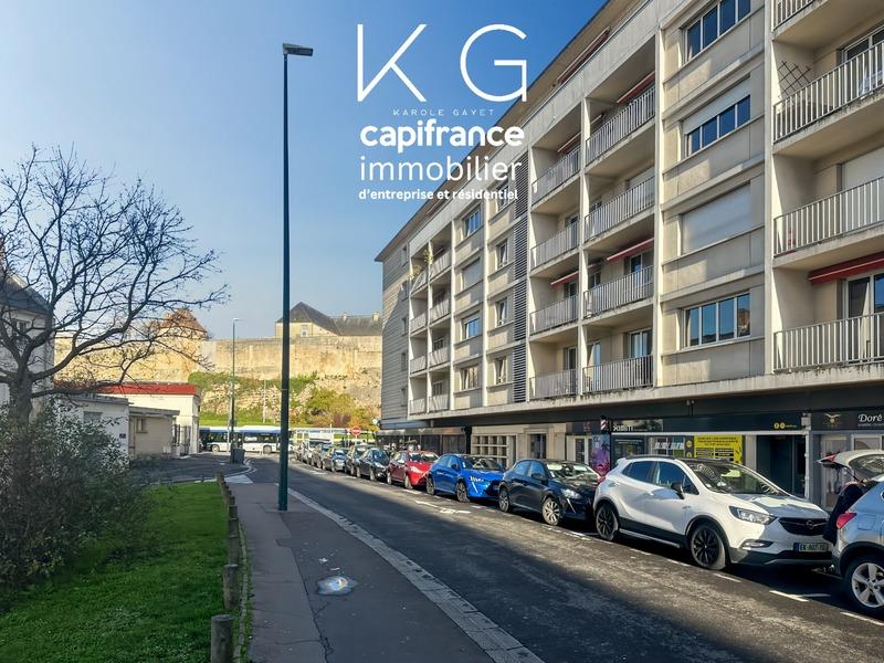 Local commercial - 99 m² - 4 pièces