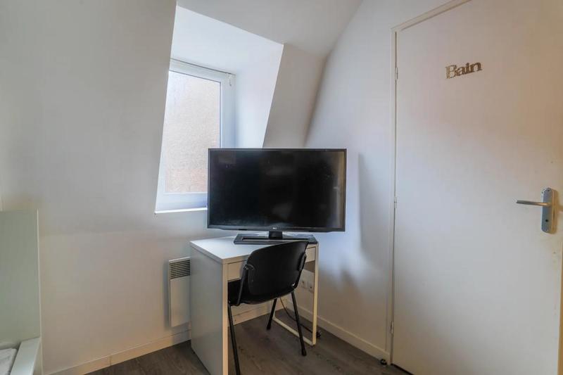 Maison - 98 m² - 8 pièces