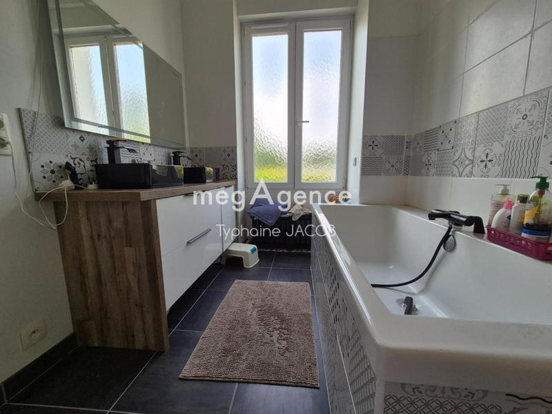 Maison - 172 m² - 8 pièces