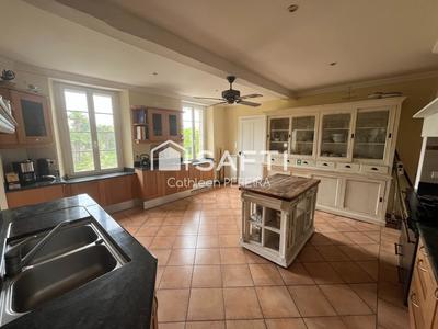 Maison de maîtres - 373 m² - 7 pièces