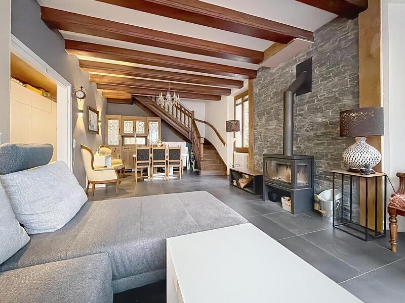 Appartement - 206 m² - 9 pièces