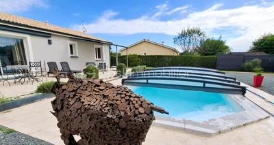 Maison traditionnelle - 88 m² - 4 pièces