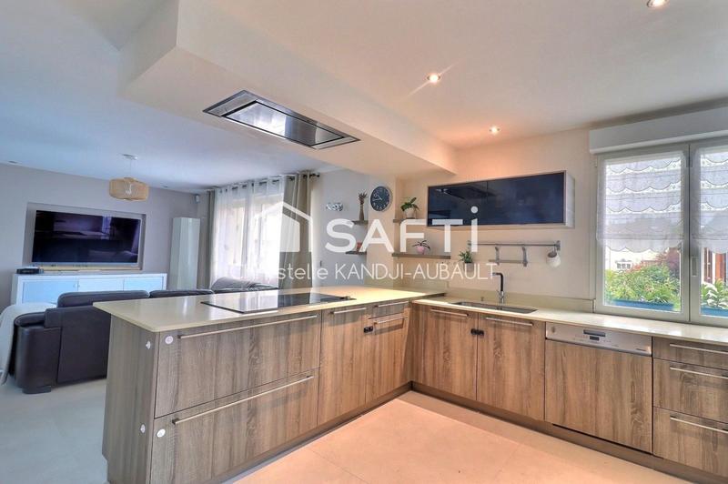 Maison - 171 m² - 6 pièces