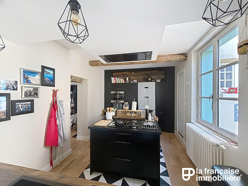 Maison - 159 m² - 6 pièces