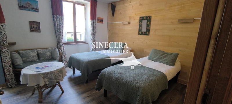 Maison - 350 m² - 17 pièces