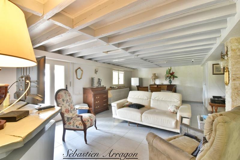 Maison - 229 m² - 8 pièces