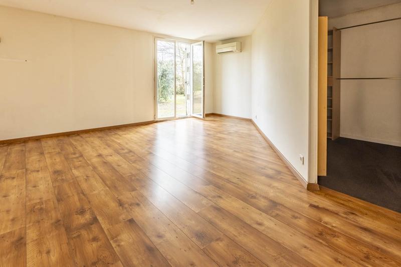 Maison - 230 m² - 7 pièces