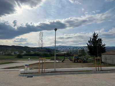 Terrain - 738 m²