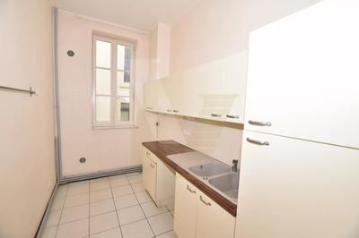 Appartement - 83 m² - 3 pièces