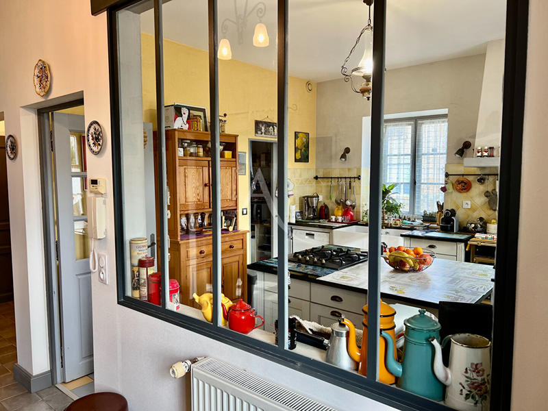 Maison - 200 m² - 9 pièces