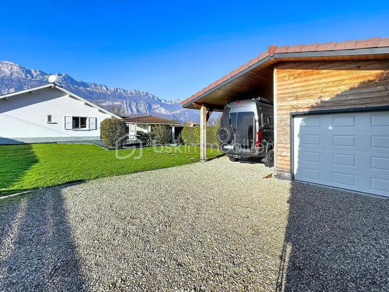 Maison traditionnelle - 100 m² - 5 pièces