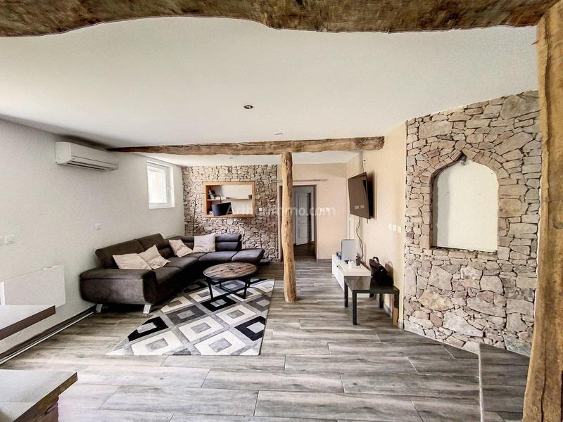 Appartement - 82 m² - 3 pièces