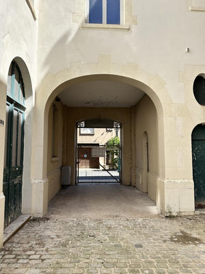 Appartement - 100 m² - 5 pièces