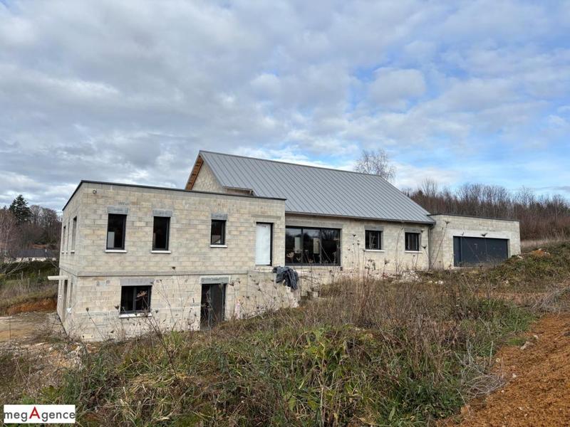 Villa - 278 m² - 2 pièces