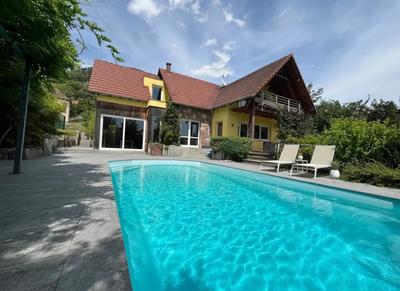 Maison - 193 m² - 7 pièces