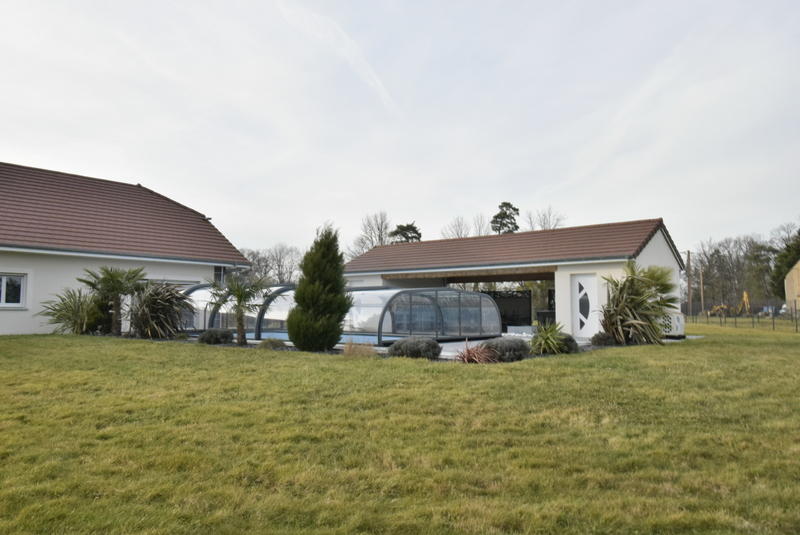 Maison - 270 m² - 8 pièces