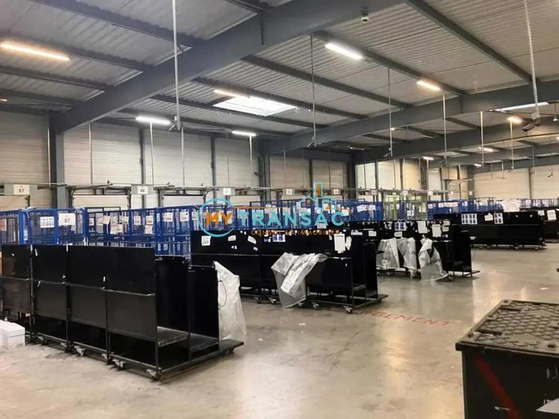 Local d'activités - 2 800 m²