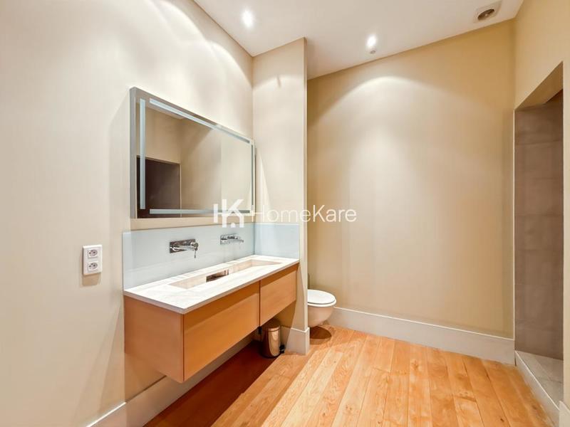 Appartement - 160 m² - 5 pièces