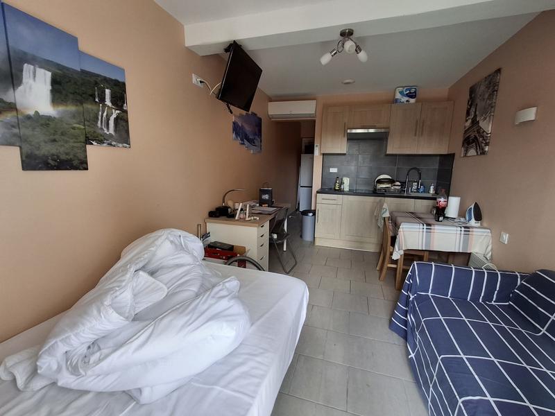 Maison traditionnelle - 170 m² - 9 pièces