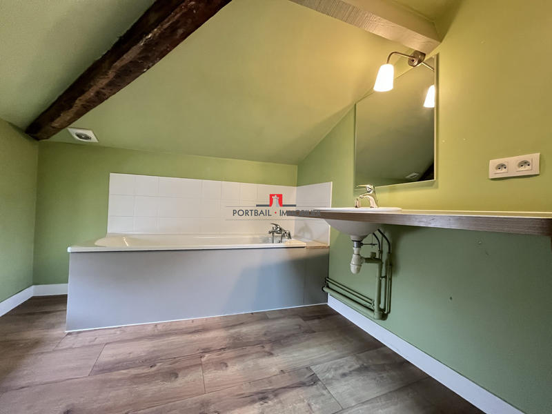 Appartement - 83 m² - 3 pièces