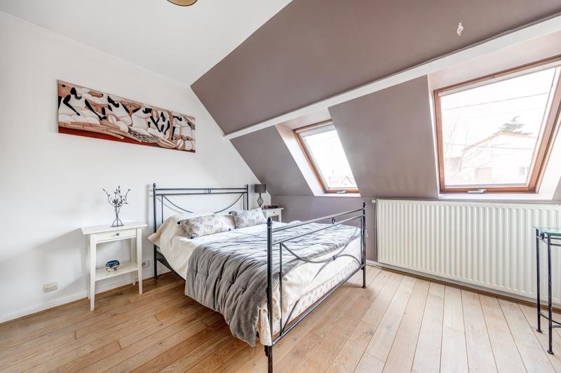 Maison - 196 m² - 7 pièces