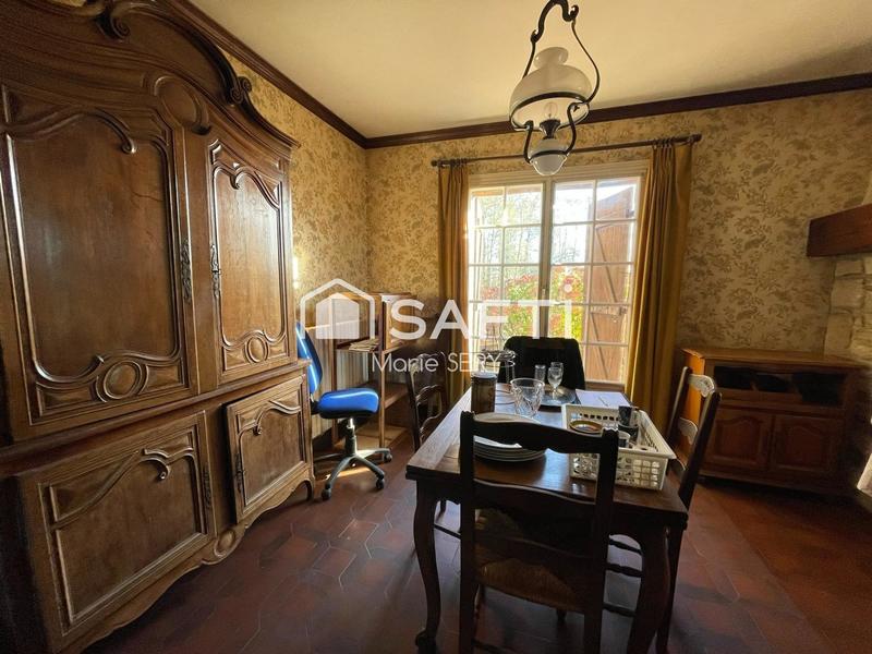 Maison - 218 m² - 8 pièces